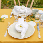 Salbeigrüner flacher Teller