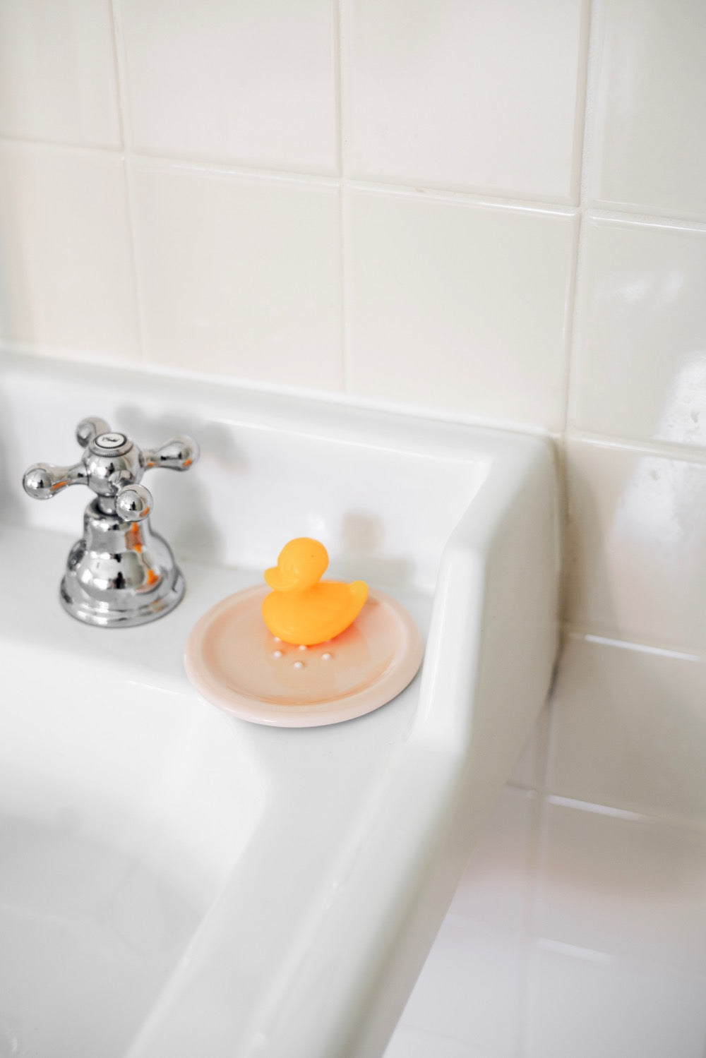 pink blotting soap dish