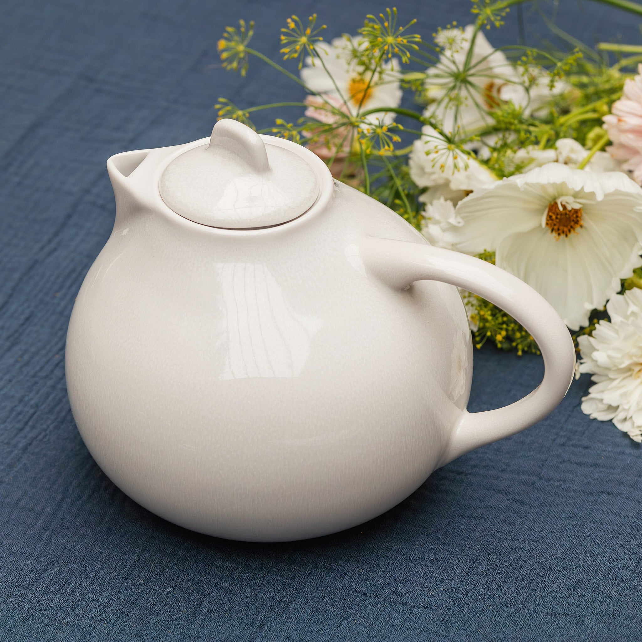 snow teapot