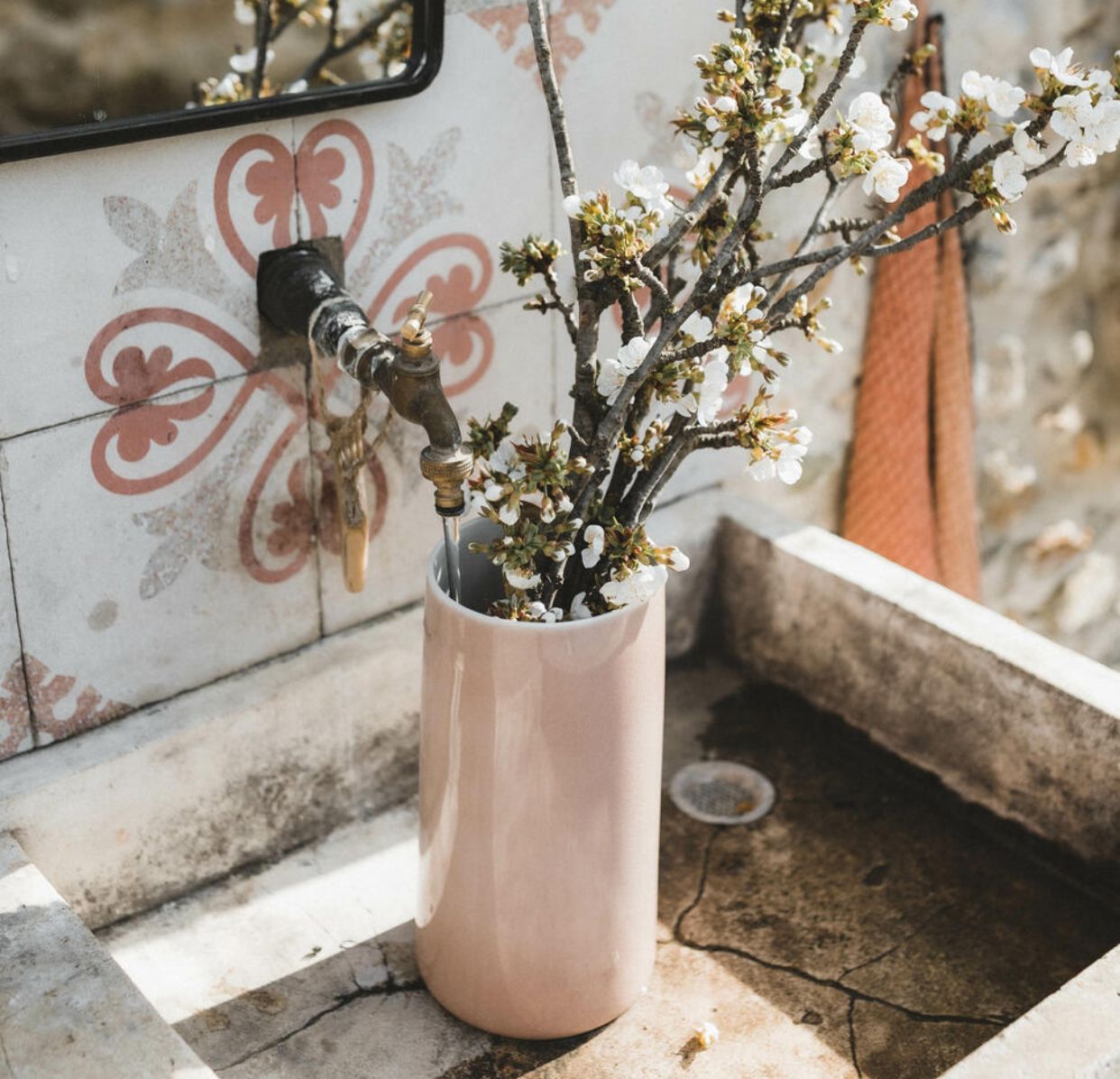 tamarisk handle vase