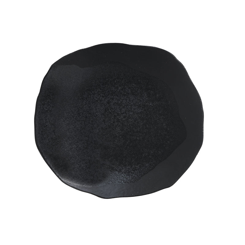 black dessert plate