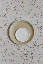 assiette plate vert argile