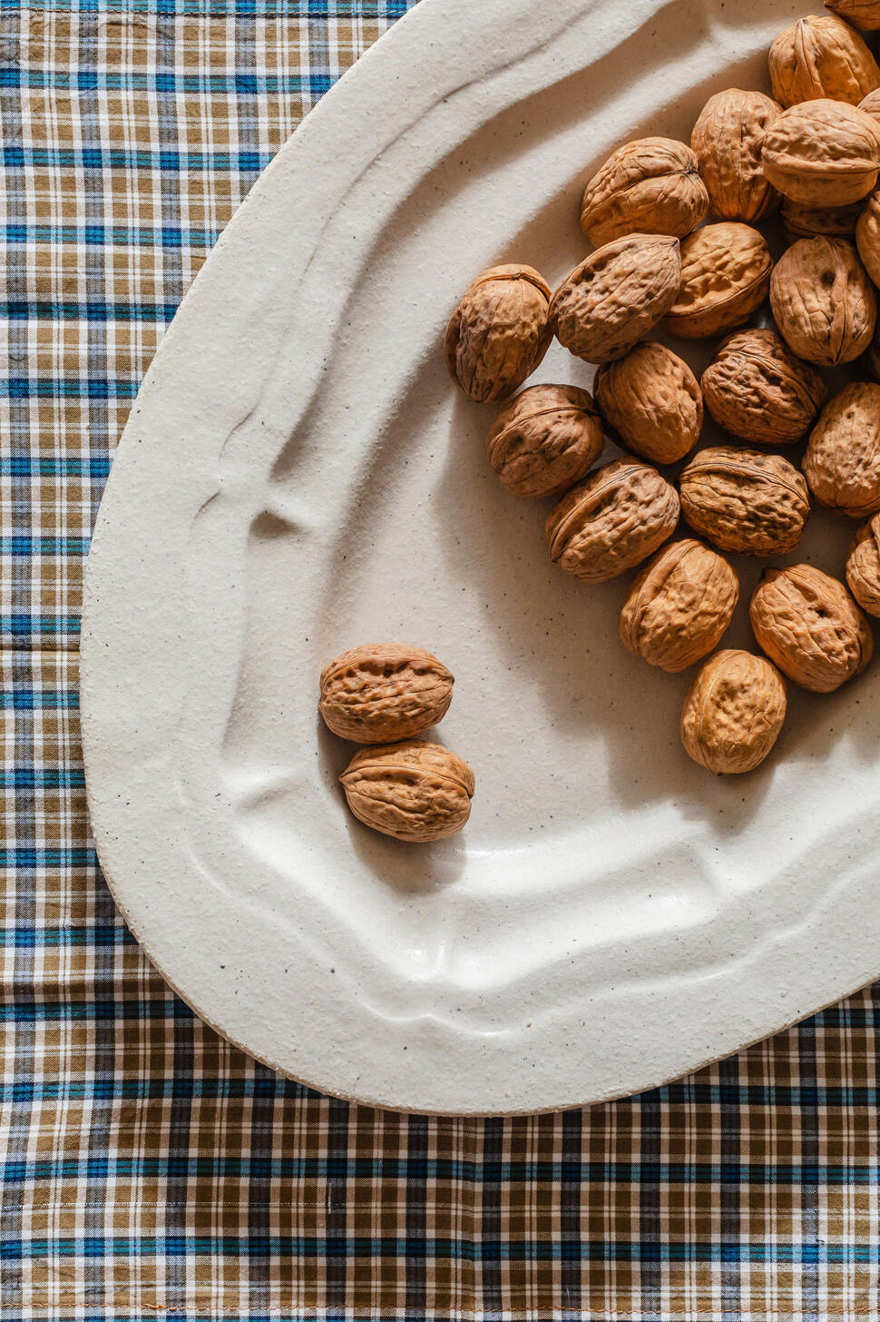 Plat ovale avec couvercle CARLA en céramique et métal - La Fée Caséine